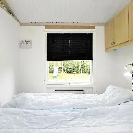 Three-bedroom Holiday In Farso 8 *